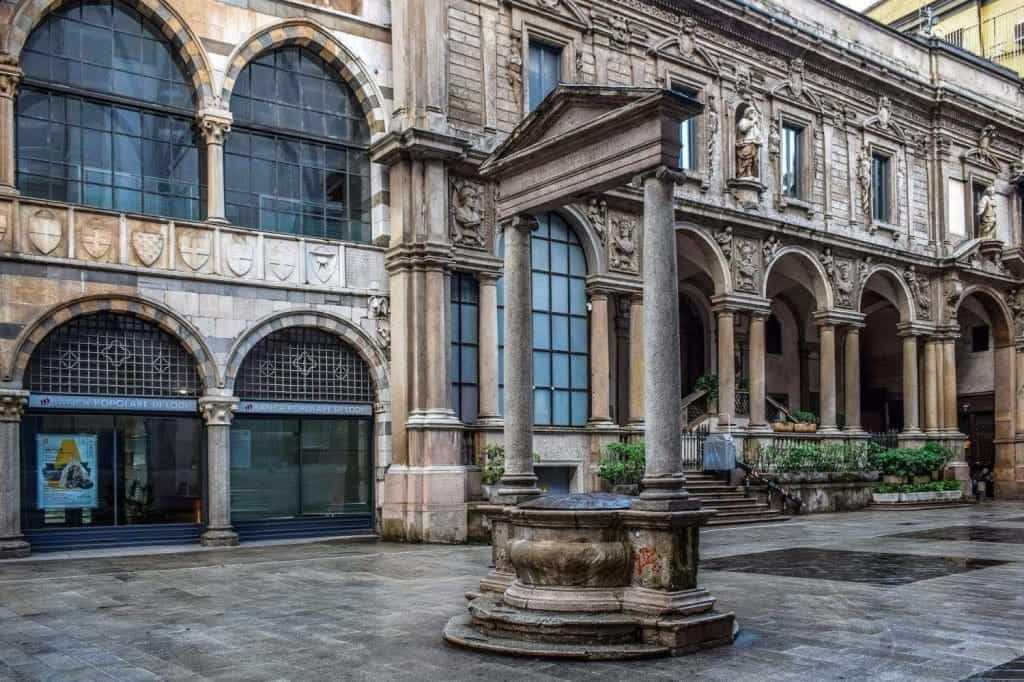 Piazza dei Mercanti